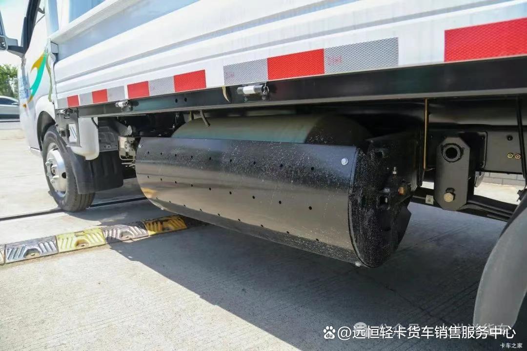 东风途逸T5 CNG省钱利器:经济高效的商用新选择(图4) 东风途逸T5 CNG省钱利器:经济高效的商用新选择(图4)