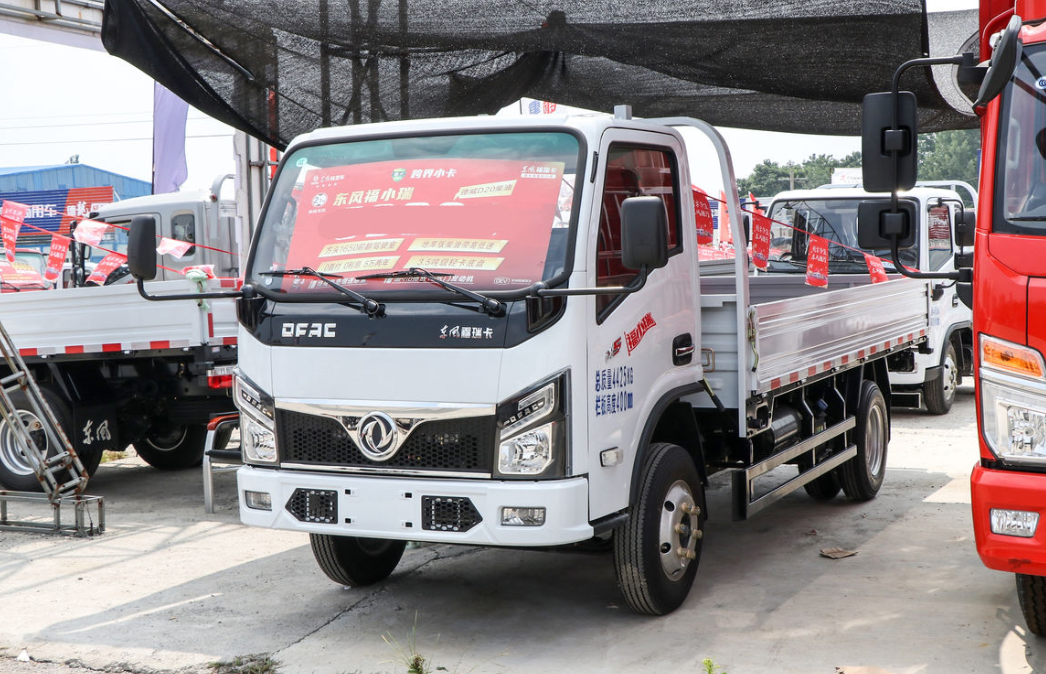 东风福小瑞3米8柴油车(图1) image.png
