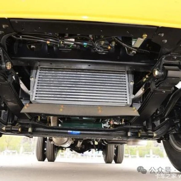 多拉快跑省心耐用，东风福瑞卡双排工程王解锁高效作业新姿势！